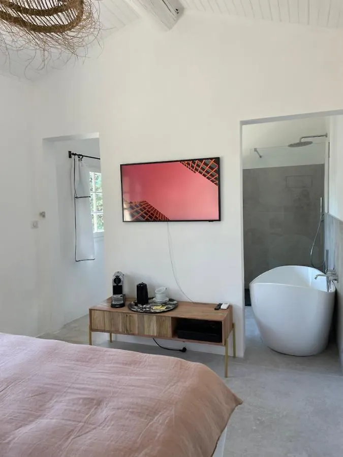 مبيت وإفطار موسان ليه ألبيل Mas Des Alpilles فندق مبيت وإفطار